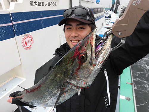 「サワラは引きが強くて腕が痛いっす」
