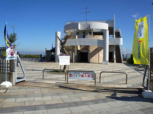 横須賀市港湾緑地 『海辺つり公園』