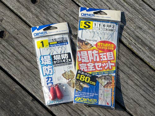 胴突き仕掛け。オモリは10号前後が理想。餌は多めに購入しておこう