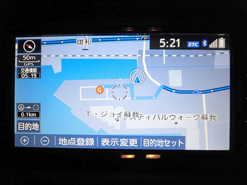 カーナビの「G」地点からスロープを下る