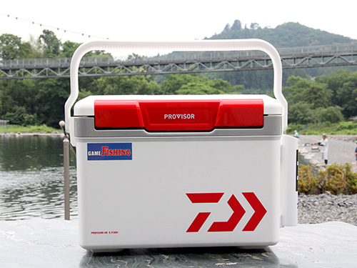 持ち帰り前提ならばクーラーボックスは必須。保冷剤や氷もお忘れなく!