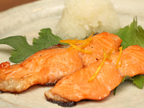 赤身のニジマスのミソ漬け焼き。言うなれば、大人の美味さ。香りよし、肉感よし、旨味よし!優雅な味わいです