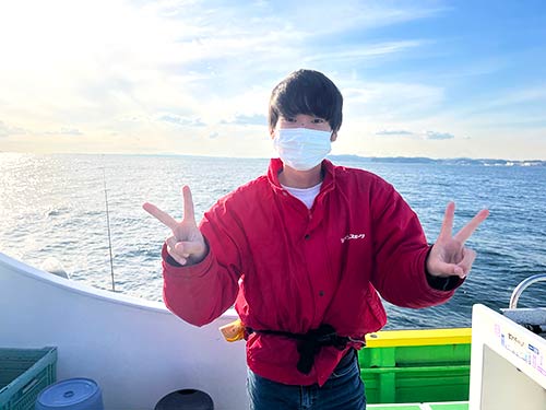 若きイケメン船長!良型GETは船長のおかげ。ありがとう船長~