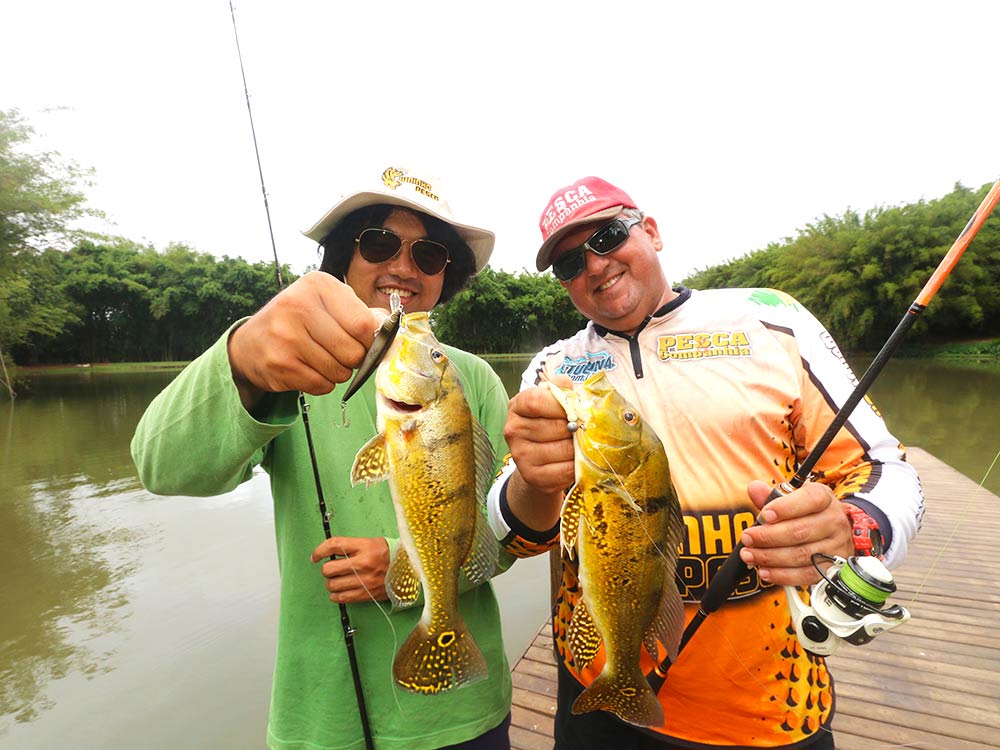 ネグロ川で知り合った釣り好き(というか釣りのプロ)のおじさんに「今度ウチに遊びにこいよ!」といわれたので、後日、サンパウロから飛行機で本当に行ってみたところ…5日間家に泊めてくれて、毎日釣りに連れて行ってくれた(もちろん、お金はまったく請求されない)。日本人の感覚だとにわかに信じられないのだが、ブラジルだとこういうことは全然珍しくない