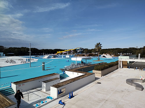 東京湾奥の稲毛海浜公園内にあるレジャープール「稲プー」がエリアトラウトの管理釣り場に変身！？