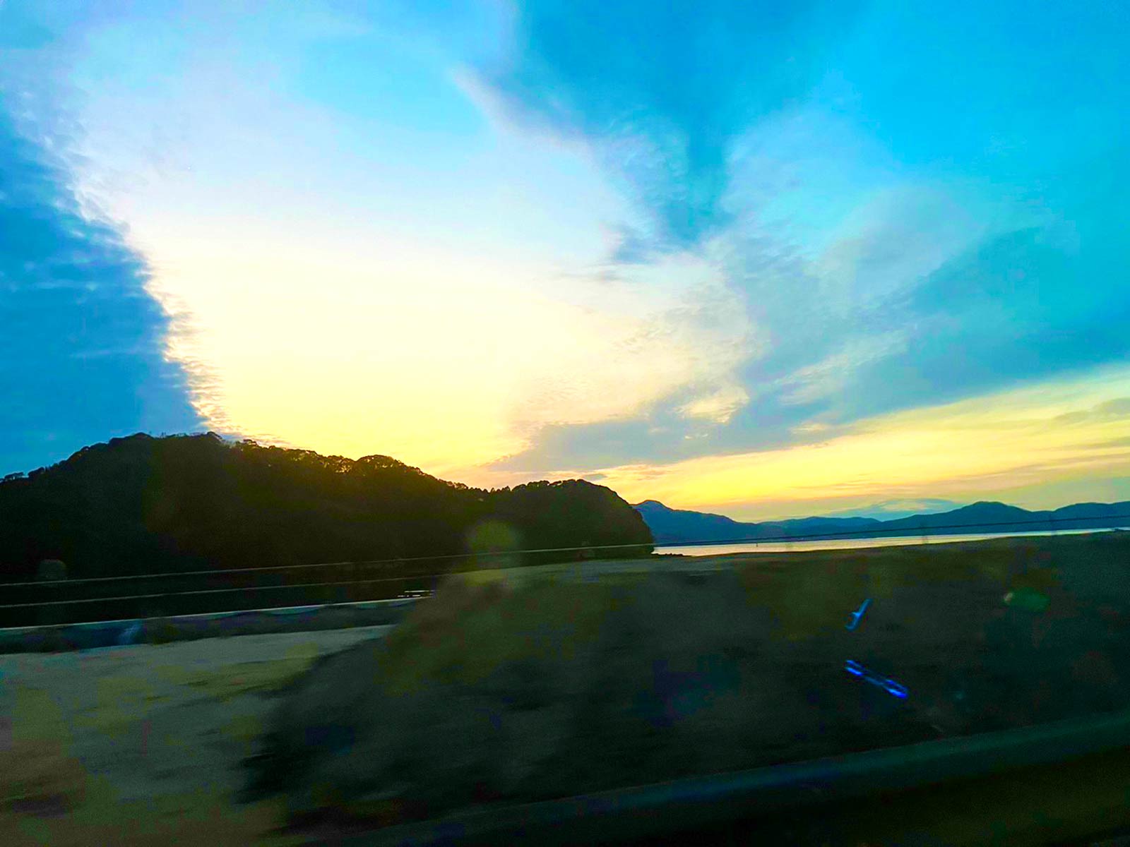 陽の長い平戸島の美しい夕暮れ空。次にここにくるときにはロマンを手にしたい！