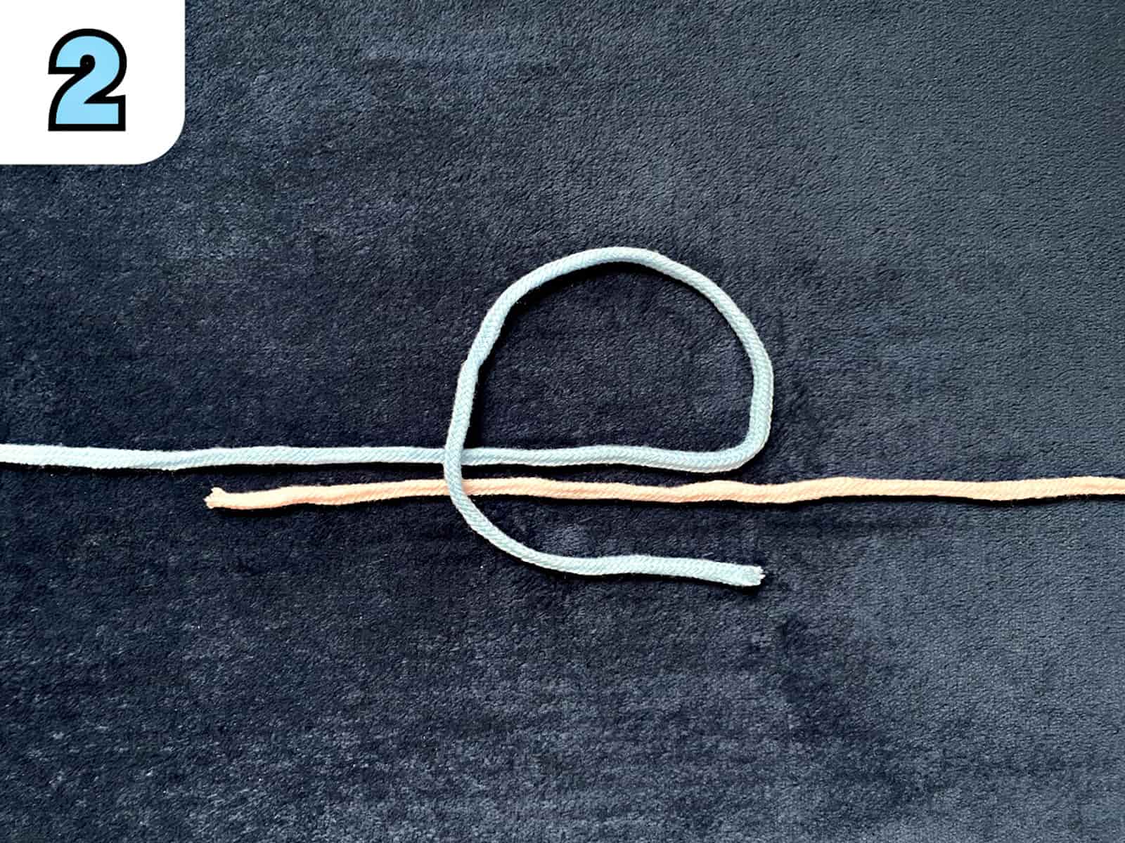 【2】片方のラインでループを作る