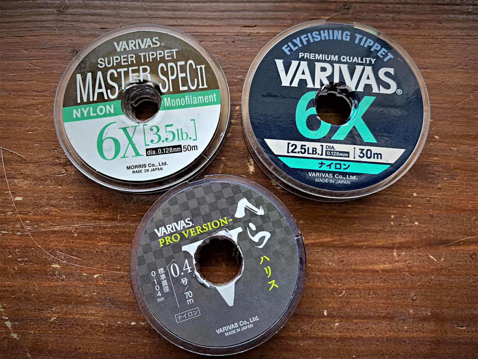 ティペット各種。6Xは右上の今年発売のものを使っている。7Xなら先達から教えられたへらハリス。これで切られるならほかに問題があるぞ、と言われたけれど、確かに…