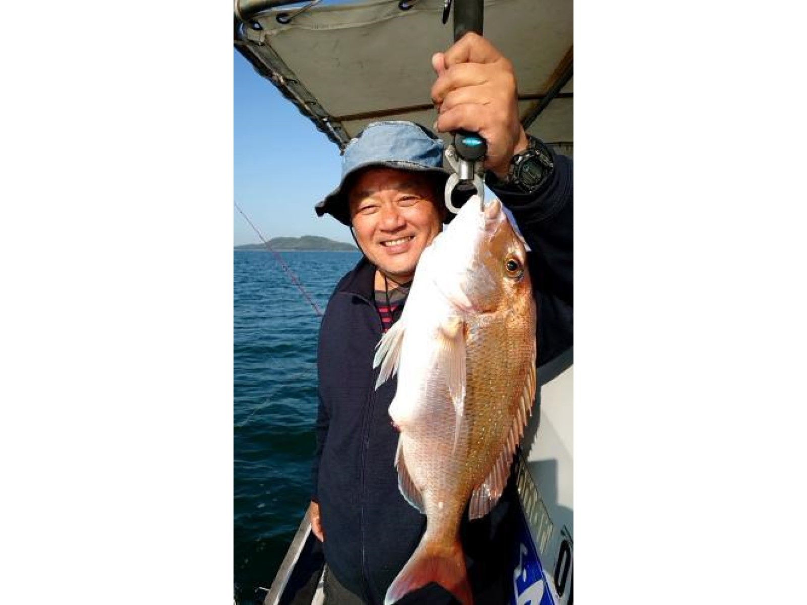 綺麗なマダイ!食べごろサイズだ