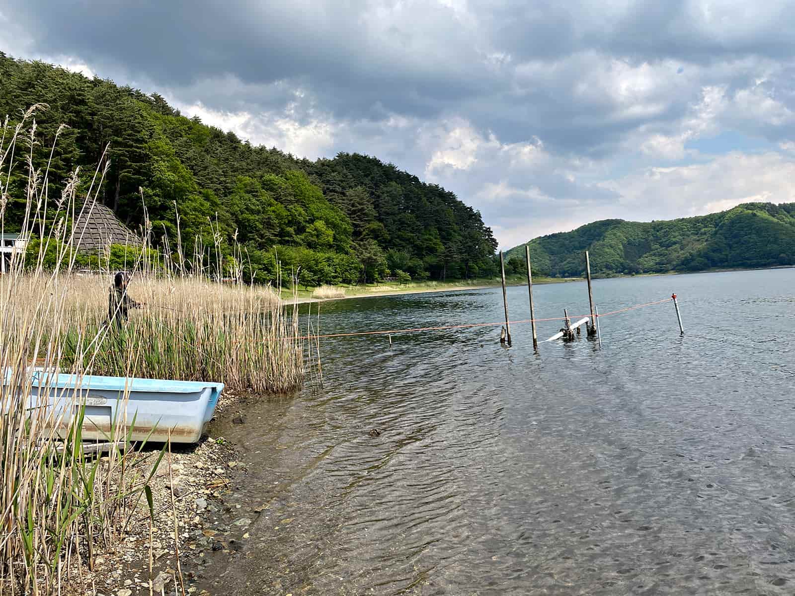 場所によっては爆風になったので風裏を探す。良い感じに波立った実績ポイントでも反応はなかった