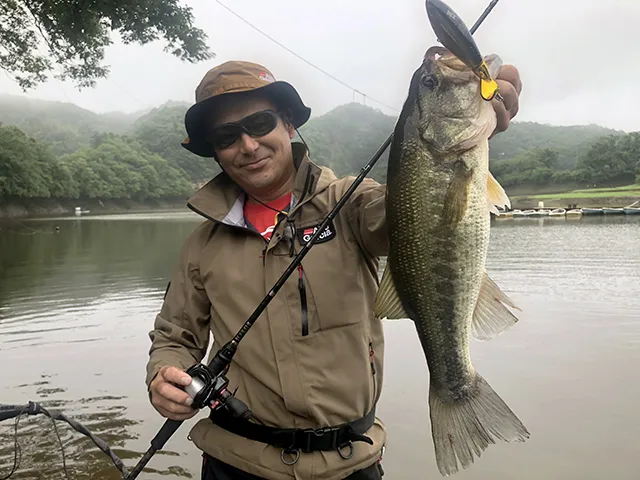 BASS STUDY STEP9 雨の日は釣れ釣れ！？夏のダム湖で釣りしてみよう！！