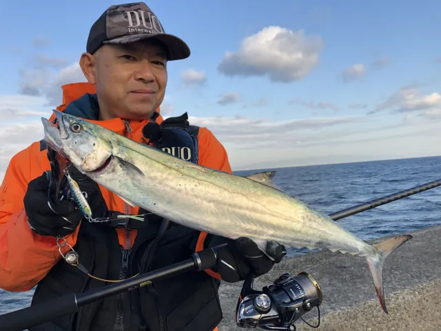 SALTY TRIBE ミッション4 大阪湾 岸和田＆泉佐野一文字のショアジギング