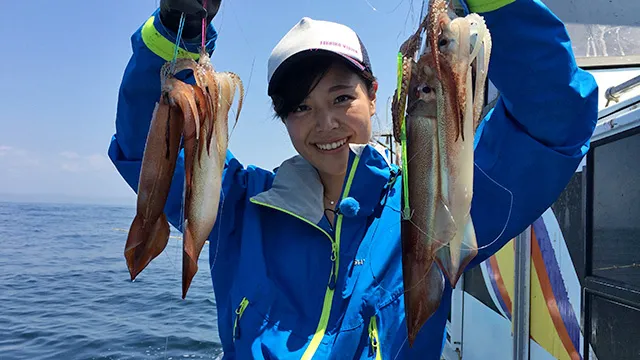 大漁！関東沖釣り爆釣会 その113 夏の旬を味わい尽くせ！ 南房江見沖の“夏スルメ”