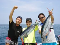 大漁！関東沖釣り爆釣会 その126 一発狙いの夏！相模湾のカツオ・キハダマグロ