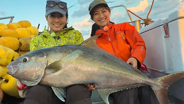 釣りたガール！ 45 奄美で釣り初め！泳がせで狙う巨大カンパチ＆ま～ぼ～ろ～し～の魚！？