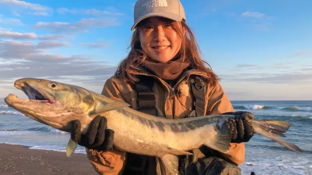 4 秋といえば！オホーツク海でぶっこみサケ釣り