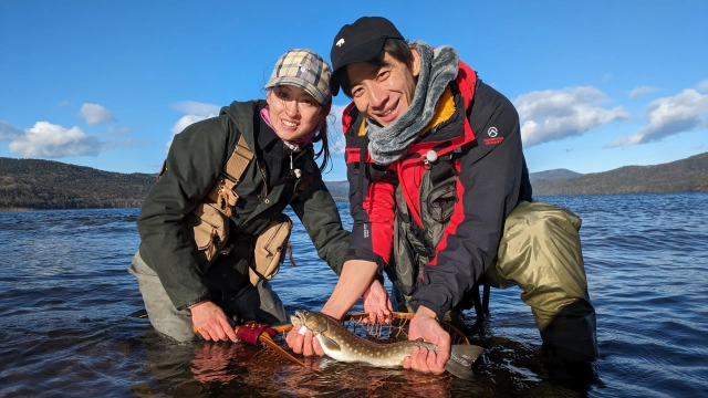 8 湖で宝探し！？阿寒湖のゴールデンアメマス