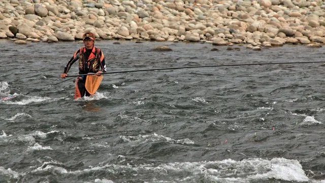 鮎2012 YujiStyle　シーズンファイナル　神通川にアユを探す