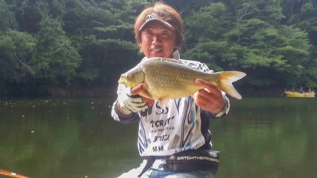 ヘラブナギャラリー 亀山湖で巨べら狙い