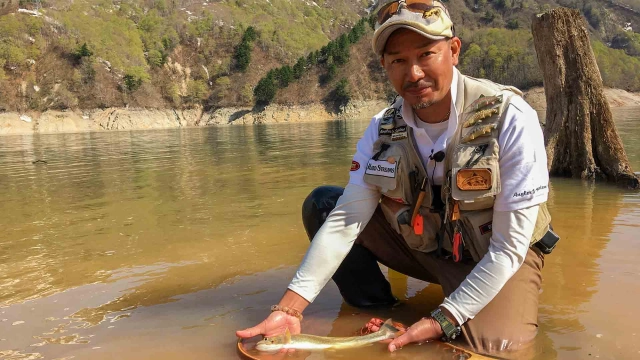 TROUT QUEST 17 新潟県銀山湖 伝説の大イワナをクエスト