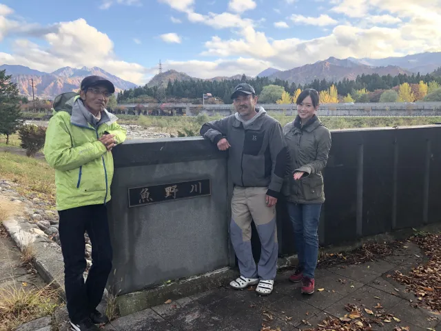 参るぞ狼 17 新潟県魚野川へ参るぞ 釣り人が育てる川 ヤマメ発眼卵放流