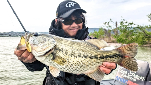 BIG BITE story‐163 大雨後の紀の川！大逆転の50アップ