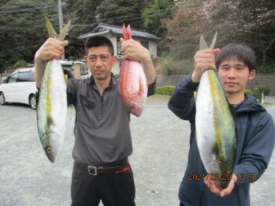 島根県浜田川河口 新留渡船の釣果詳細 釣果 施設情報 釣りビジョン 釣果 施設情報 釣りビジョン 島根県浜田川河口 新留渡船の釣果詳細 釣果 施設情報 釣りビジョン 釣果 施設情報 釣りビジョン