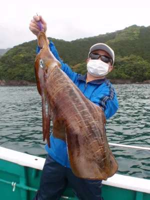 釣り船 久勝丸の2021年5月1日(土)1枚目の写真