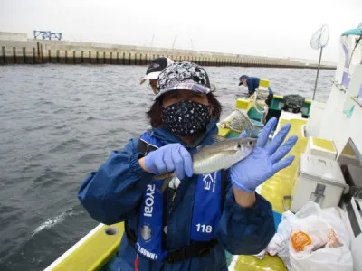 打木屋釣船店の2021年5月7日(金)1枚目の写真