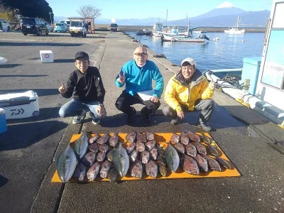 海上つり堀まるやの2021年12月3日(金)1枚目の写真
