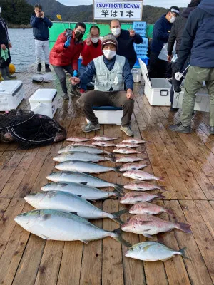 海上釣堀 辨屋の2022年1月15日(土)1枚目の写真