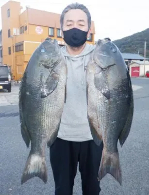 丸銀釣りセンターの2022年1月10日(月)1枚目の写真