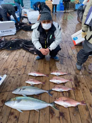 海上釣堀 辨屋の2022年1月20日(木)2枚目の写真
