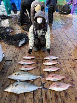 海上釣堀 辨屋の2022年1月21日(金)2枚目の写真