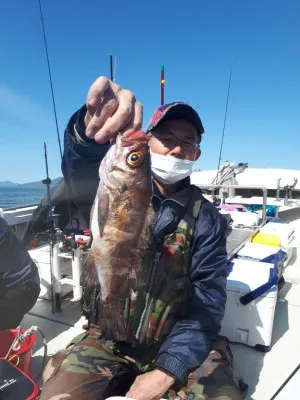 釣り船くわだの2022年3月27日(日)3枚目の写真