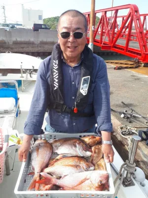 釣り船くわだの2022年4月25日(月)2枚目の写真