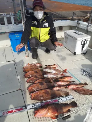 釣り船くわだの2022年4月25日(月)3枚目の写真