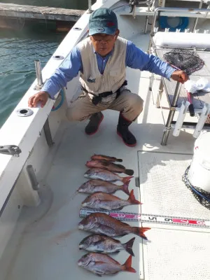 釣り船くわだの2022年4月28日(木)1枚目の写真