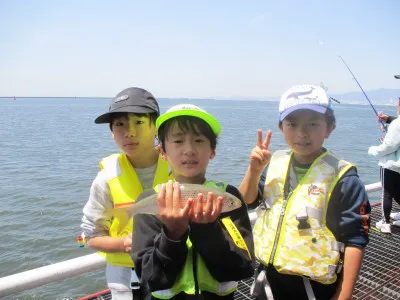 尼崎市立魚つり公園の2022年5月4日(水)1枚目の写真