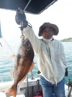 釣り船くわだの2022年5月8日(日)2枚目の写真