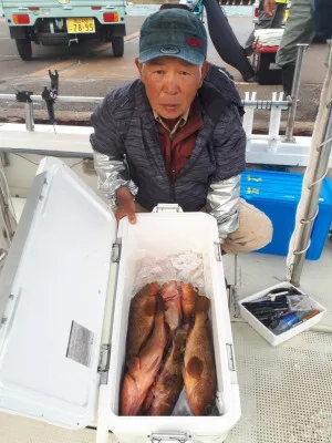 釣り船くわだの2022年5月10日(火)5枚目の写真