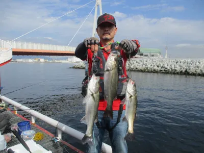 尼崎市立魚つり公園の2022年10月22日(土)1枚目の写真