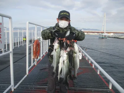 尼崎市立魚つり公園の2022年12月21日(水)1枚目の写真