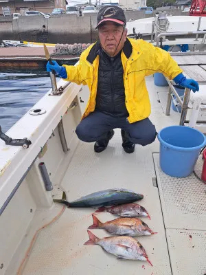 釣り船くわだの2023年3月24日(金)5枚目の写真