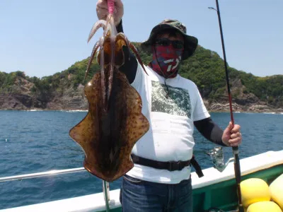 釣り船 久勝丸の2023年5月17日(水)4枚目の写真