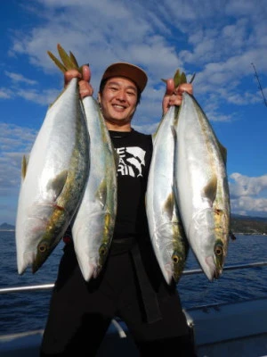西岡遊漁の2023年11月15日(水)2枚目の写真