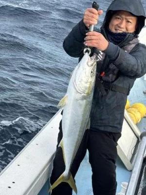 菜々海IIの2023年12月18日(月)2枚目の写真