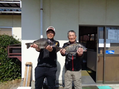 三宅釣具渡船の2024年3月13日(水)1枚目の写真