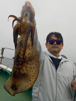 釣り船 久勝丸の2024年4月2日(火)2枚目の写真