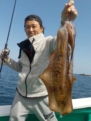 釣り船 久勝丸の2024年4月10日(水)2枚目の写真